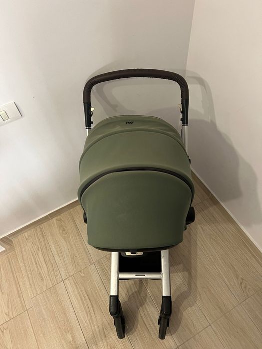 Vând căruț Joolz Hub