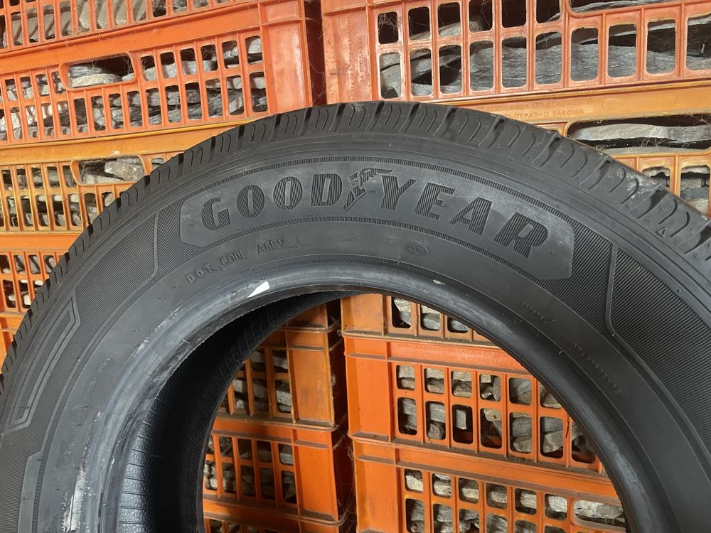 215/65/16C GOODYEAR 2-бр