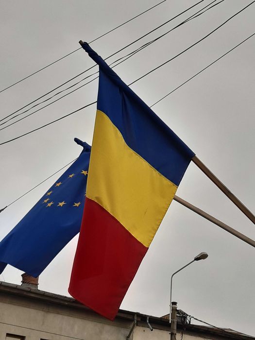 Steaguri Romania & Uniunea Europeana