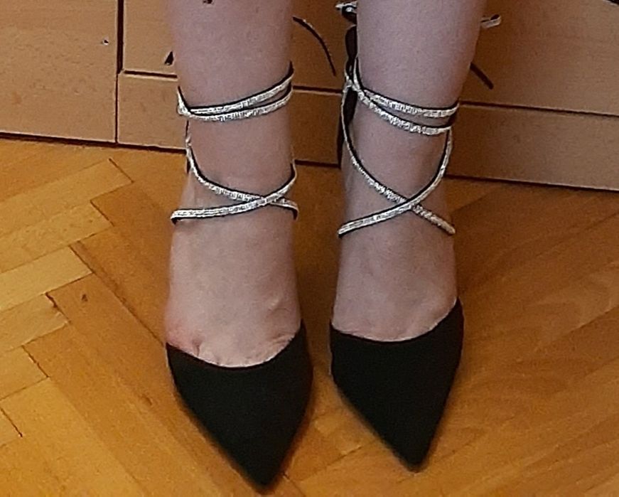 Pantofi eleganți din catifea