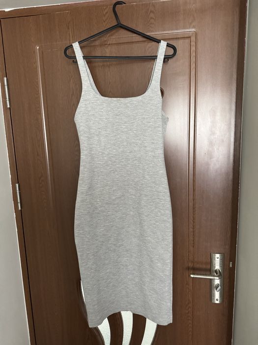 Дамски рокли и гащеризони