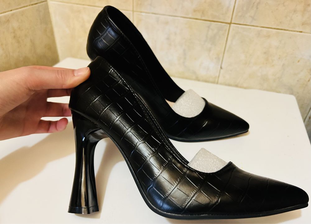 Дамски обувки - чисто нови