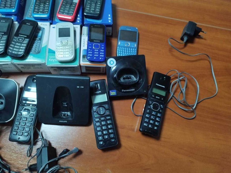 Телефоны в ассортименте разные