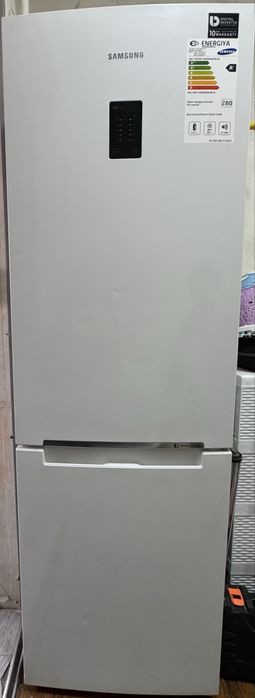 Samsung холодильник 310 литр