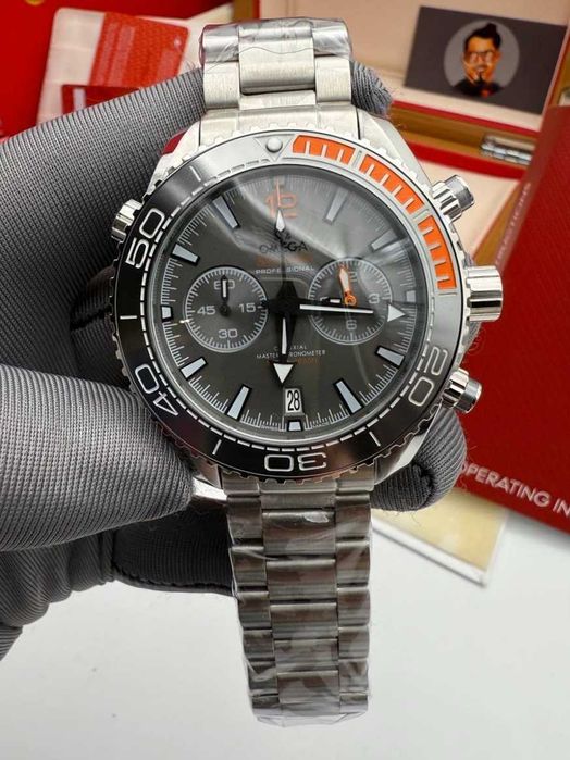 omega seamaster planetocean сребристо сиво