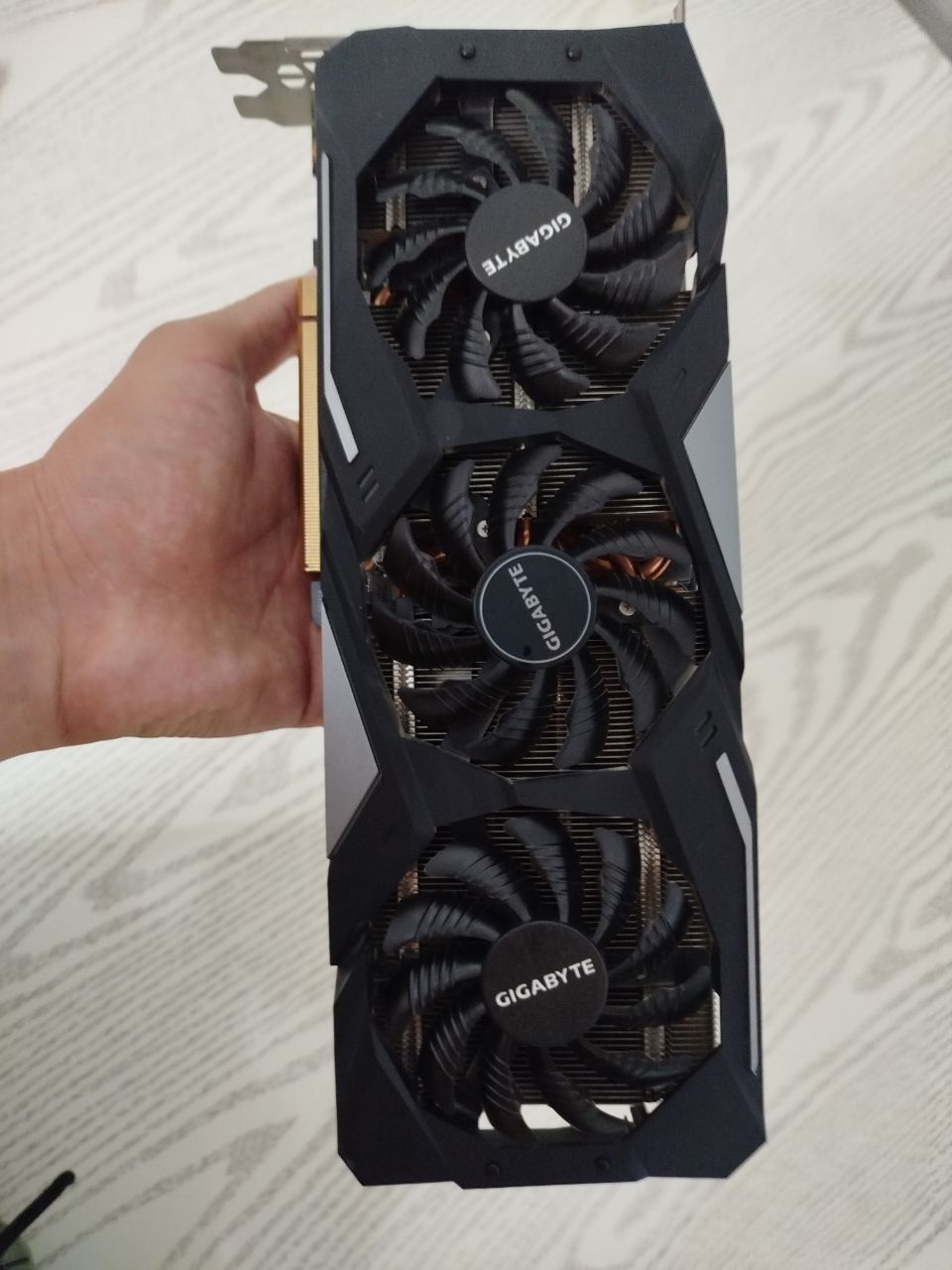 Продаётся RX 5700XT