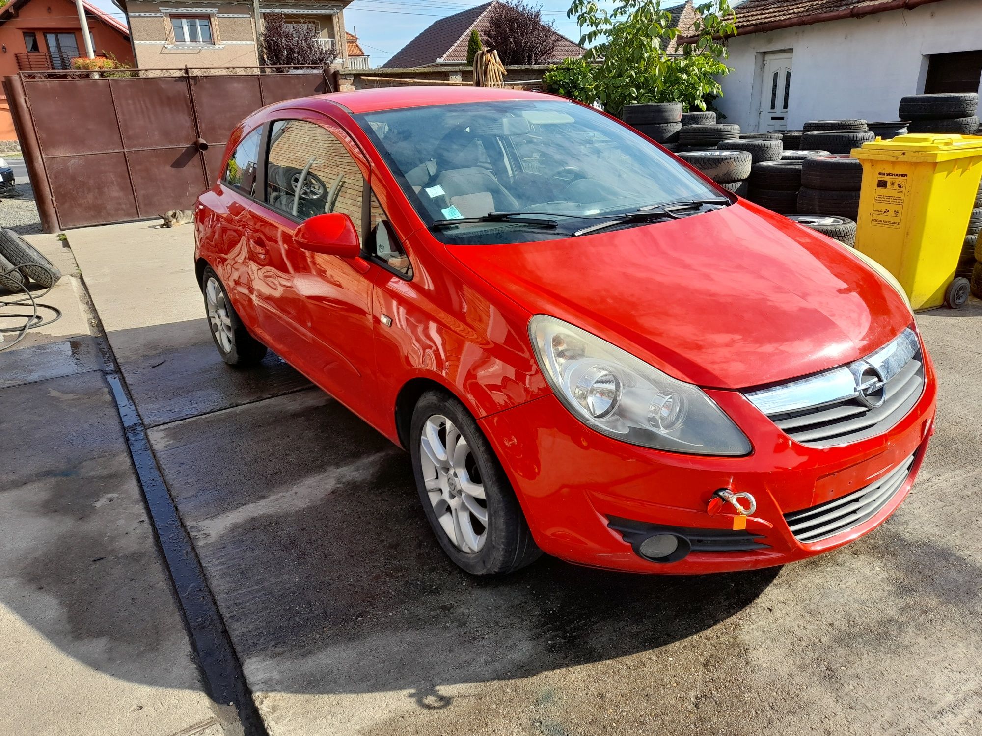 Oglinda stanga/dreapta Opel Corsa D ( 2 usi ) cod Z547 rosu