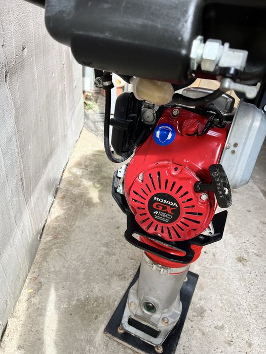 Swepac T58 motor Honda GXR120 mai compactor ca nou nu wacker neuson