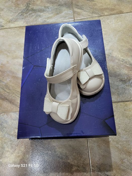 Красиви детски обувки