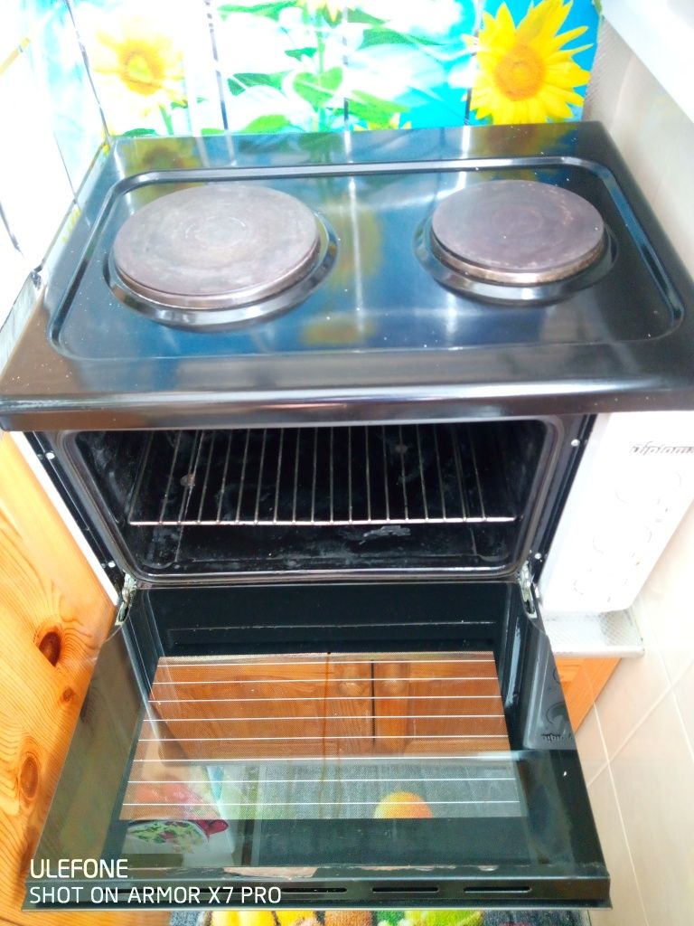Готварска печка+шкаф от чам