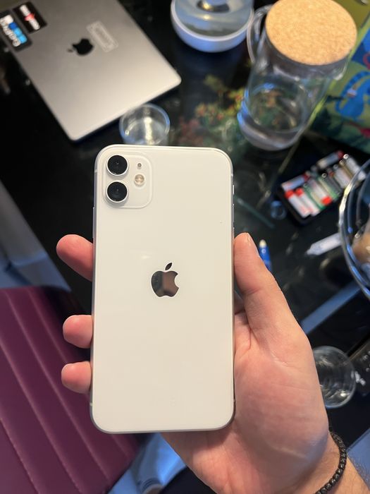 Iphone 11 128GB перфектно състояние