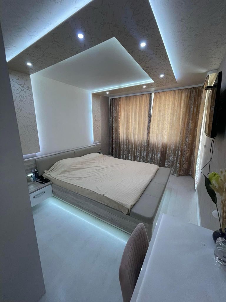 Продава се Тристаен апартамент в Стара Загора, Самара 3 - 111 кв.м за 1424 €/кв.м - Снимка #4