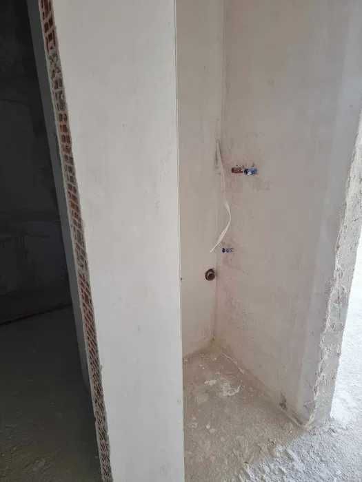 Продава се Двустаен апартамент в Бургас, Славейков - 67 кв.м за 556 €/кв.м - Снимка #1
