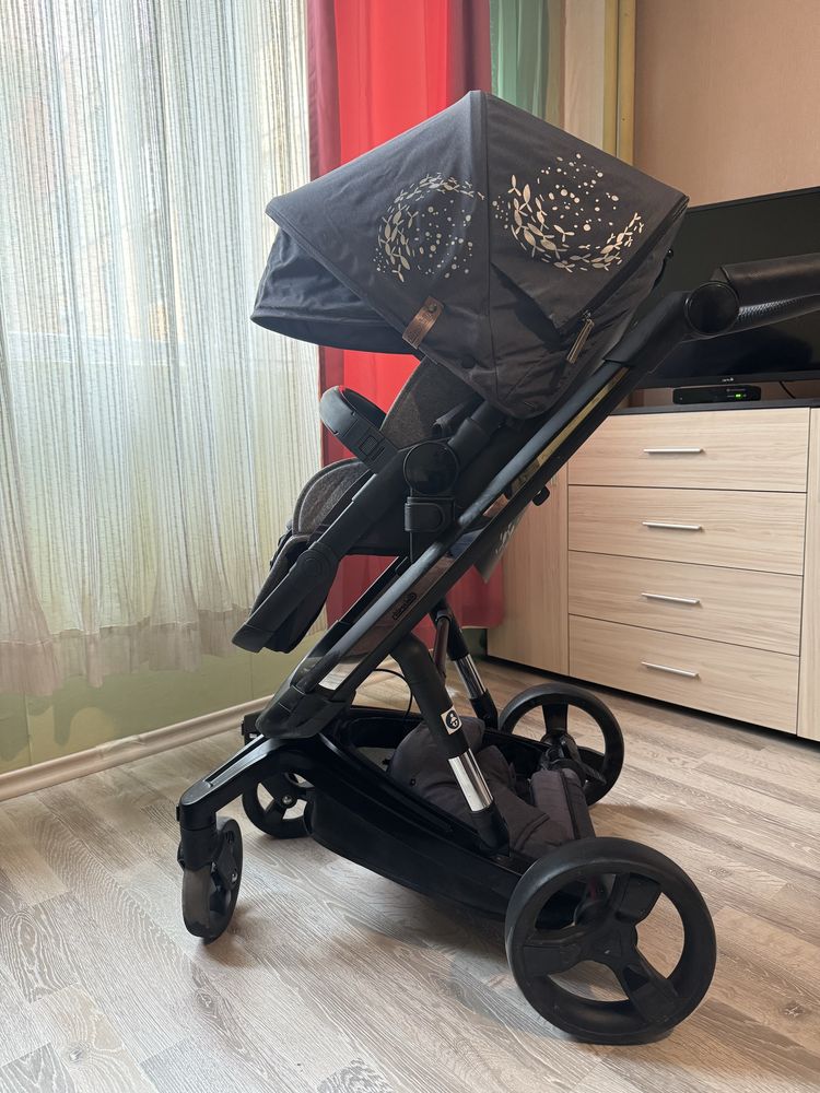 Комбинирана бебешка количка с черна рама Chipolino Електра 3в1, сребро