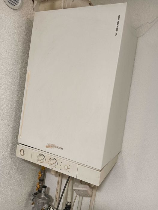 Vând centrala pentru dezmembrare