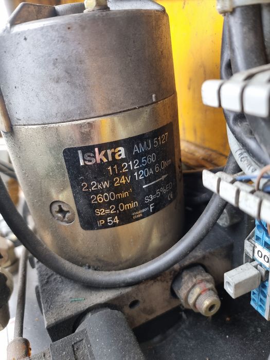 Зарядно за електрокар  стакер палетна количка