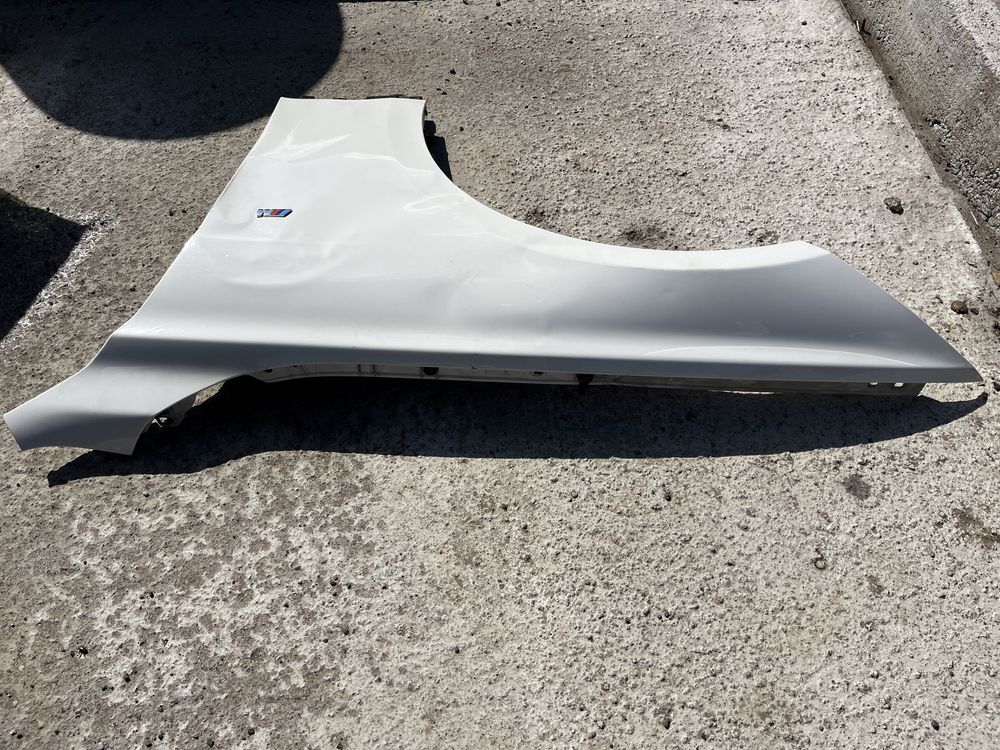 Aripa stanga cu defect BMW Seria 3 F30 F31
