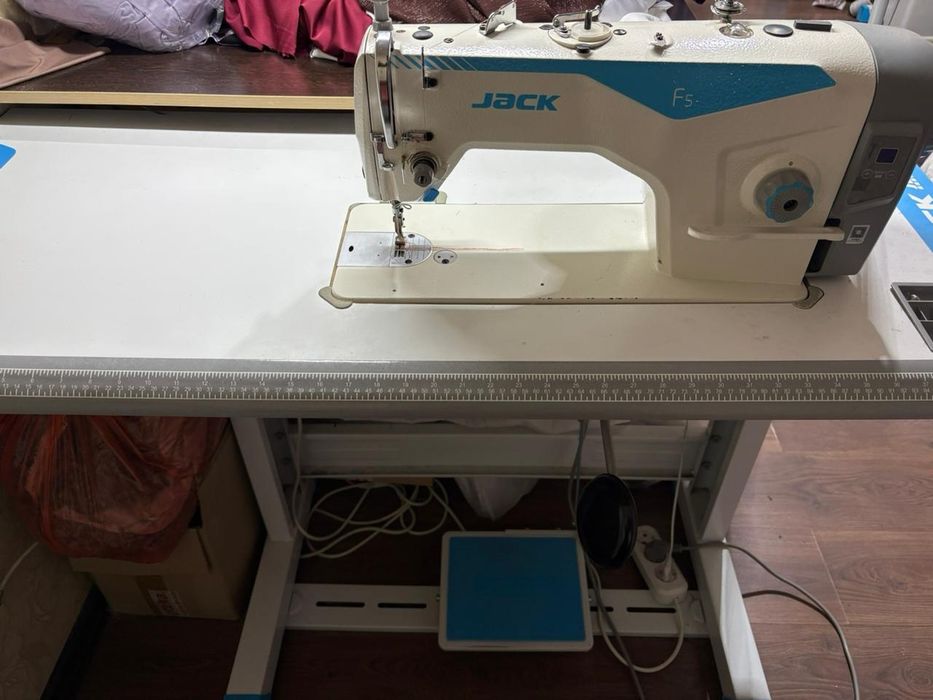 Швейная машина Jack Sggemsy