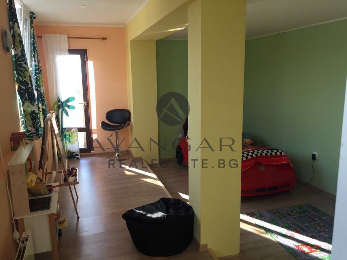Продава се Тристаен апартамент в с. Марково, Област Пловдив - 113 кв.м за 1638 €/кв.м - Снимка #6