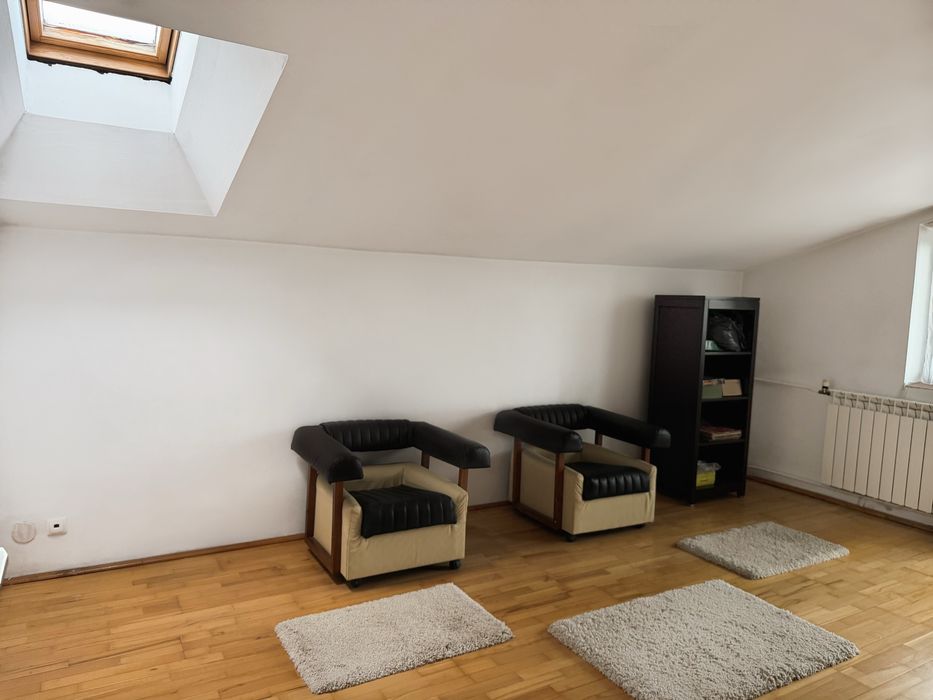 Canapele piele de vanzare