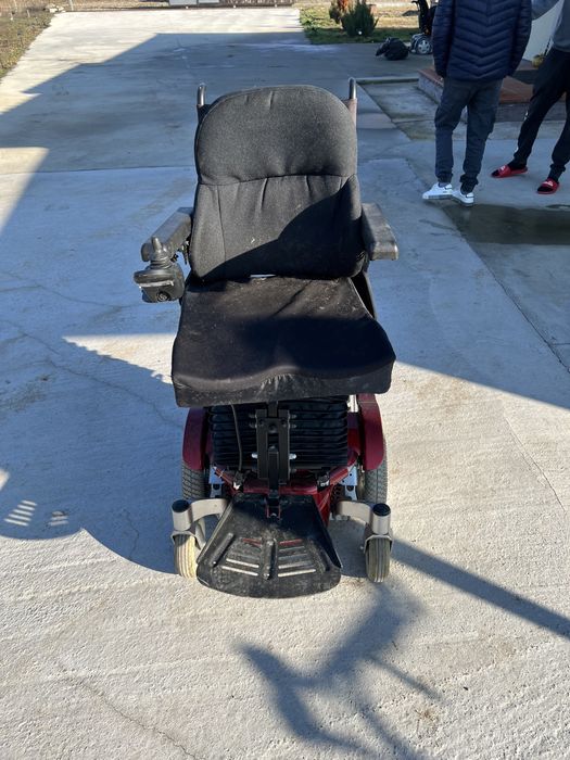 Carucior electric rulant