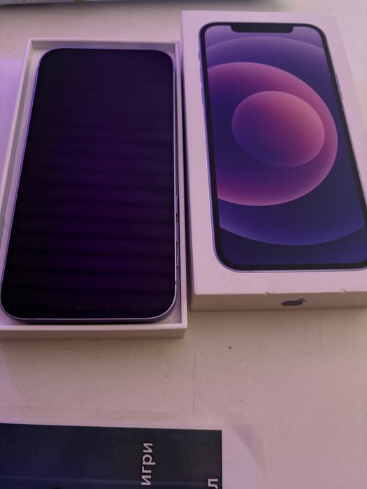 Продавам iphone 12 лилав  – отлично състояние, като нов
