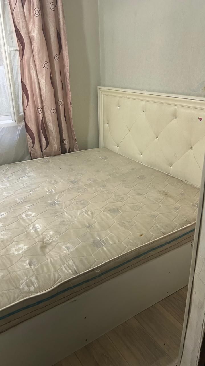 Срочно продам Шифанер, кровать, тумба