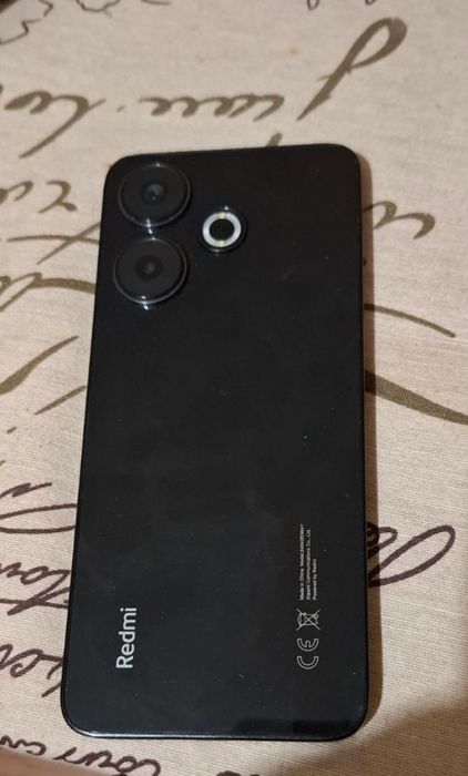 Продавам Xiaomi Redmi 13