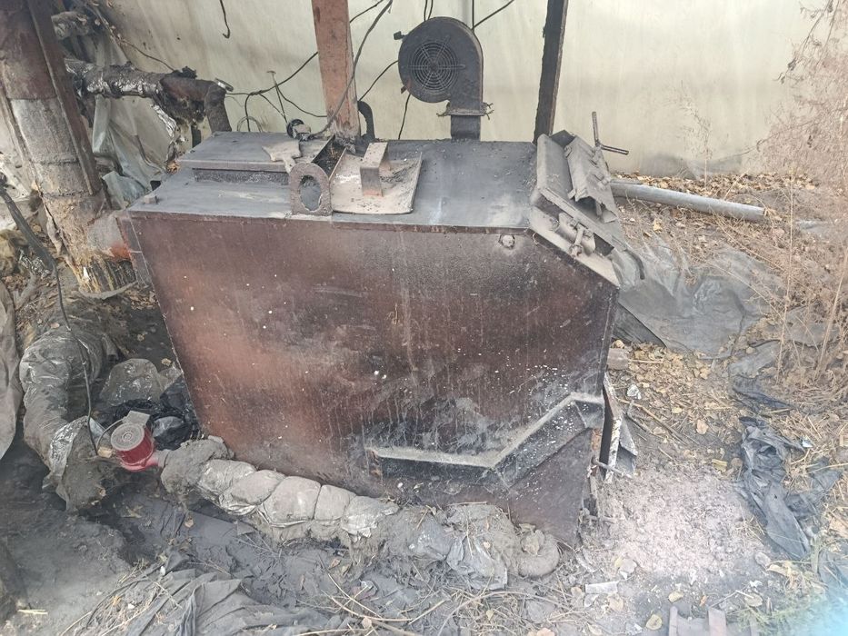 Kamfort Ko'mir katyol sotiladi 5-10 sotixga