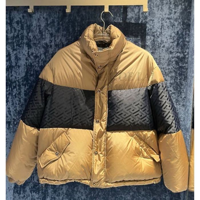 Geaca versace la greca !