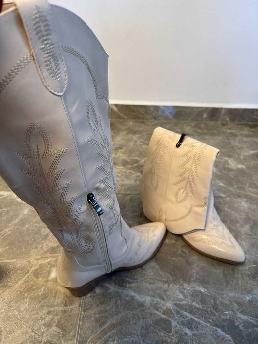 Дамски ботуши с остър връх и дебел ток