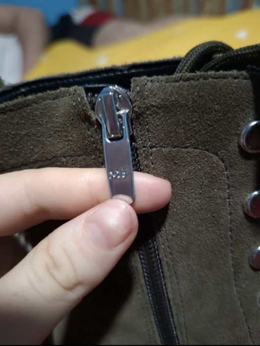 Booturi piele întoarsă