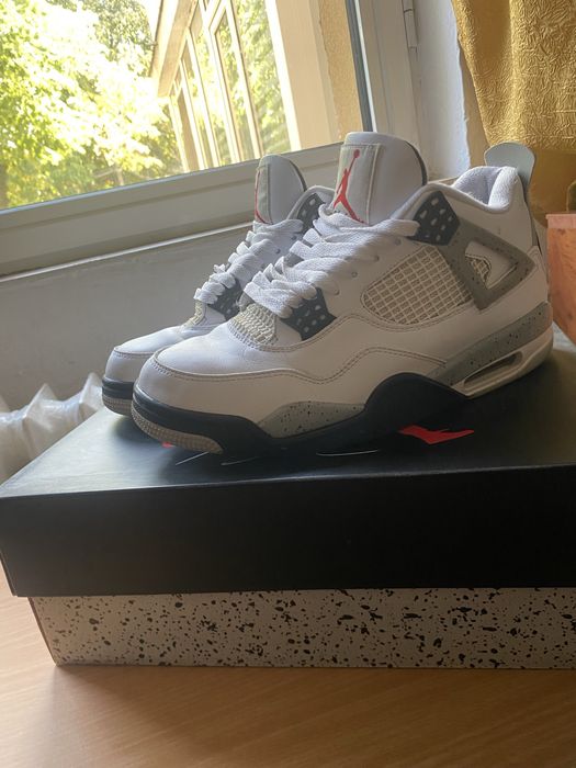 Jordan 4 Retro 2025