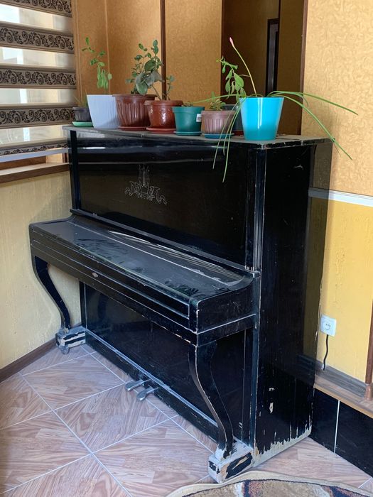 Пианина кому надо договоримся