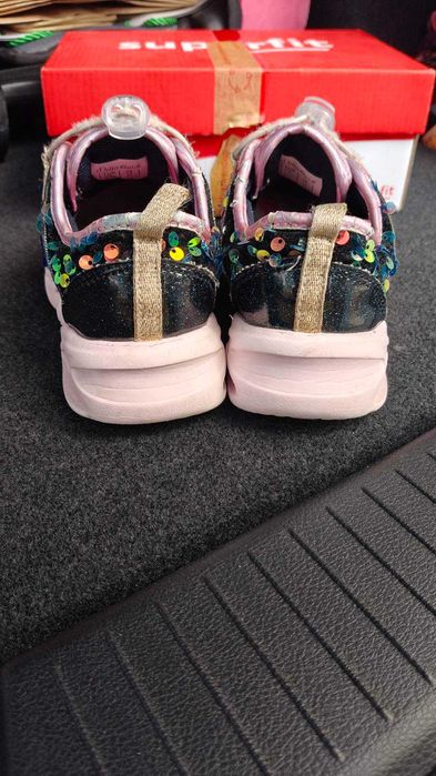 Детски момичешки маратонки Billieblush с LED осветление