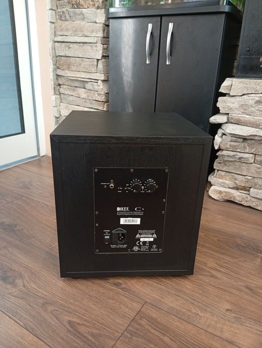 Активен субуфер KEF C-4