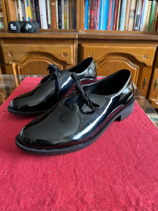 Botinelli - Pantofi tip oxford negri de lac