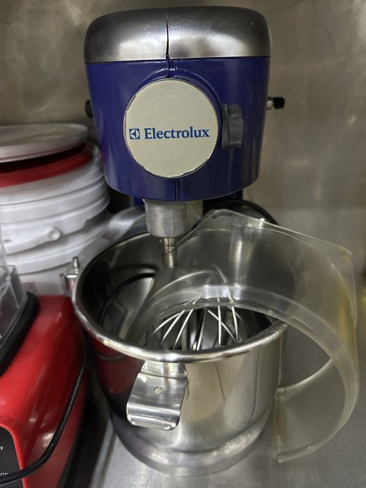 Продам профессиональный миксер