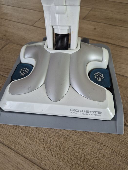 Vând aspirator Rowenta dual clean & steam