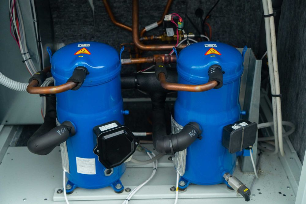 Vand / Inchiriez chiller  CLIMAVENETA 81,5KW