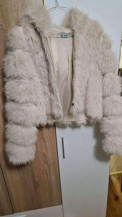 Дамско пухено зимно яке