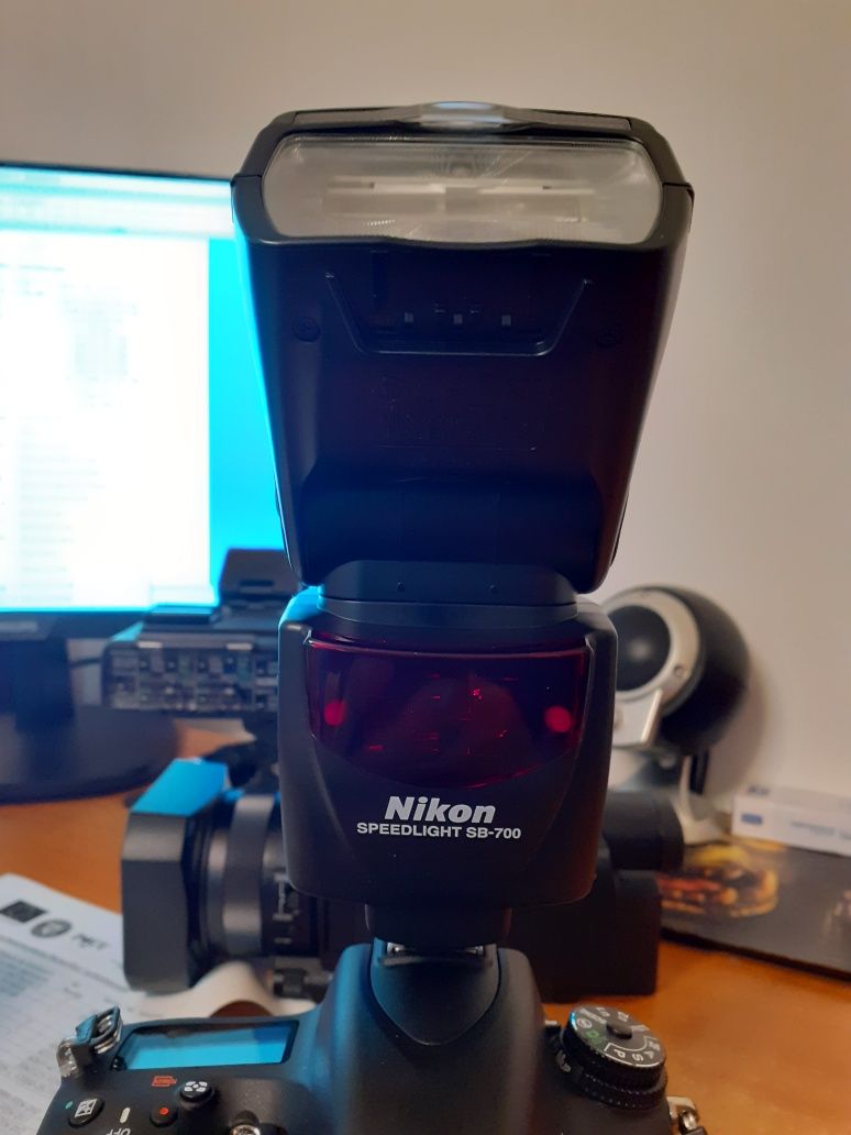 Nikon Speedlight SB-700 - Blit TTL