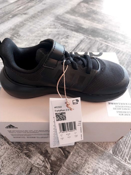 Адидас децки оригинални маратонки