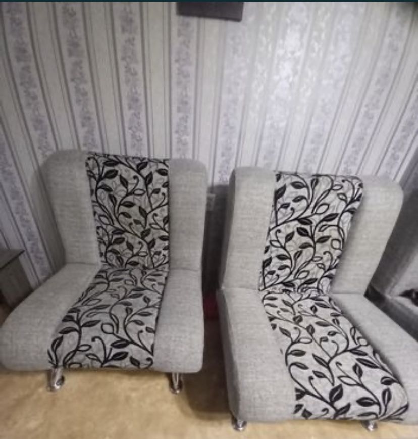 Продам два кресла