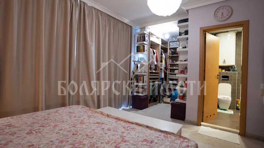 Просторен, артистичен апартамент с панорамна гледка в жк Бузлуджа
