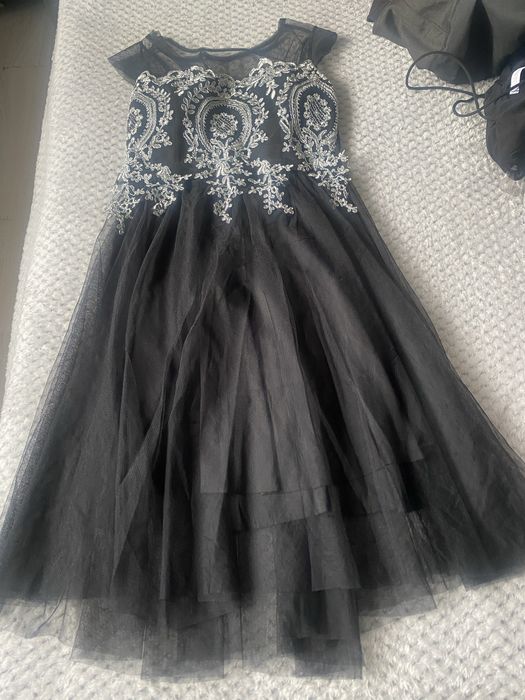 Rochie neagra evenimente