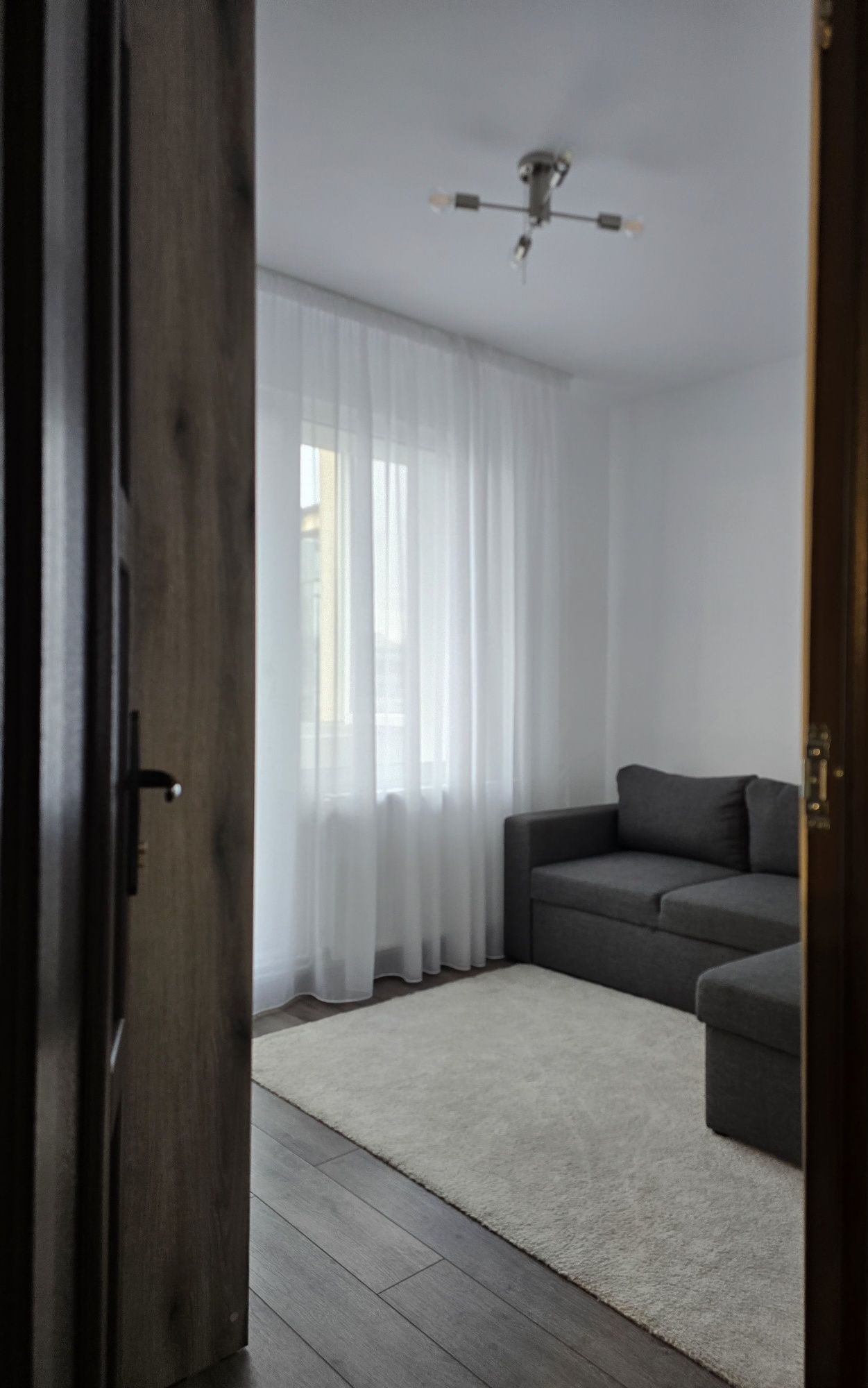 Apartament 3 camere, 2 bai, etaj 4, Unirii