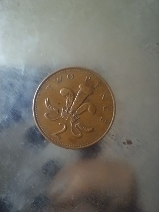 Два пенса с лика на кралица Елизабет II