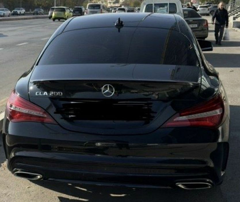 Mercedes benz CLA 200 Qora 2017  SROCHNA SOTILADI!!!