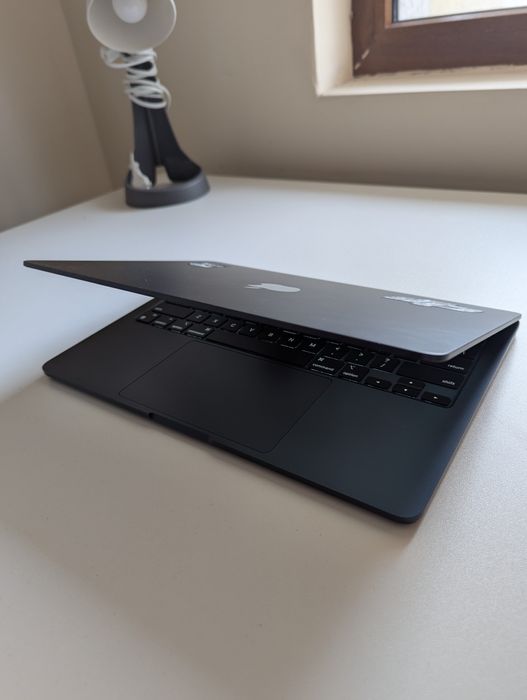 Macbook air 13 m2 8gb/256gb 100% battery